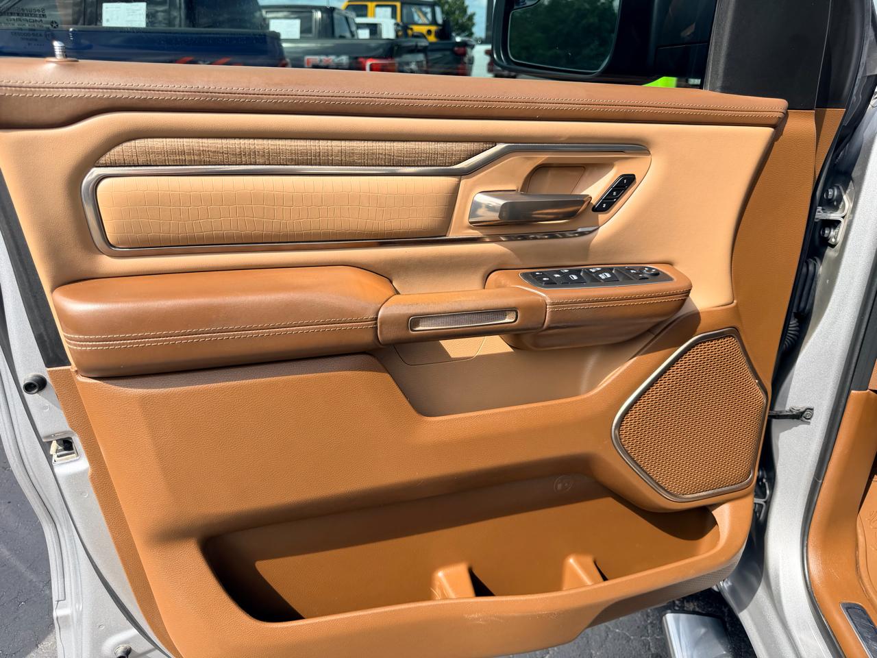 RAM 1500 Longhorn Crew Cab SWB 4WD 2019