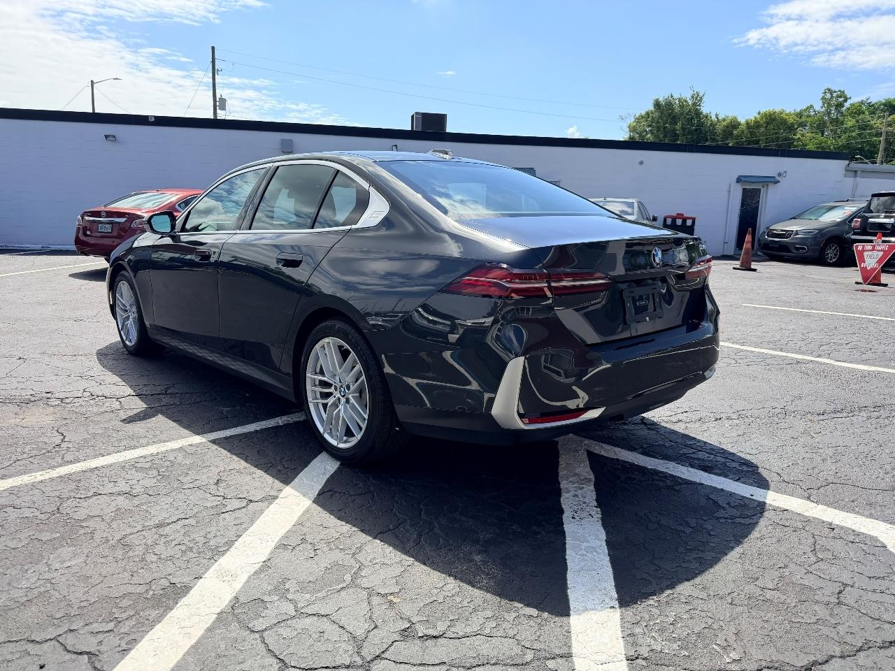 BMW 5-Series 530i 2025