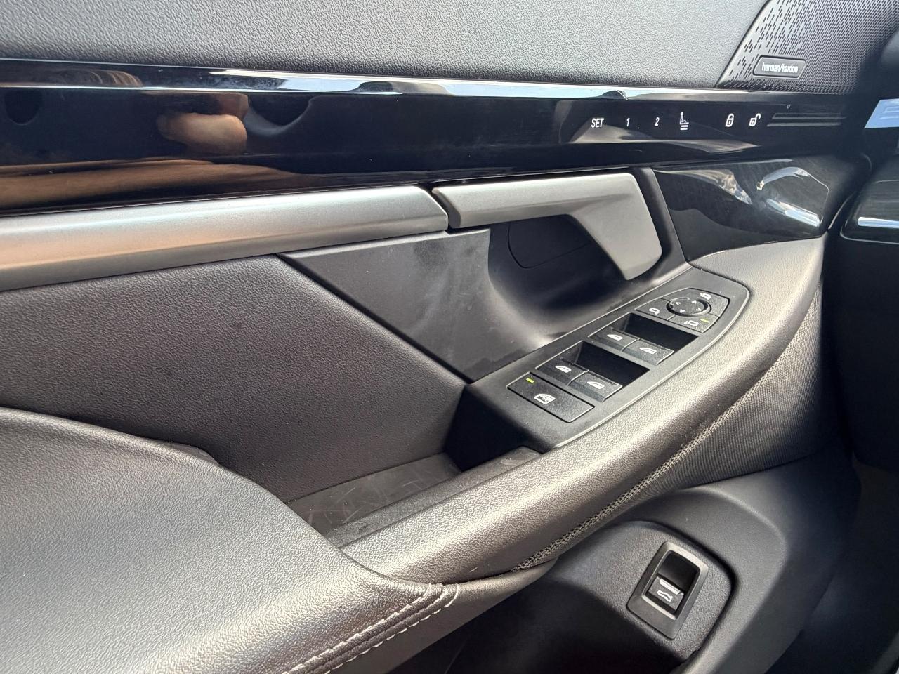 BMW 5-Series 530i 2025