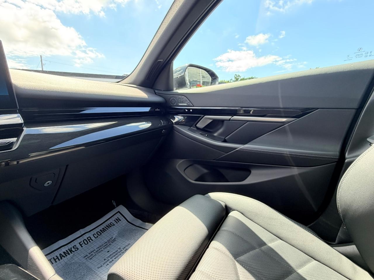 BMW 5-Series 530i 2025