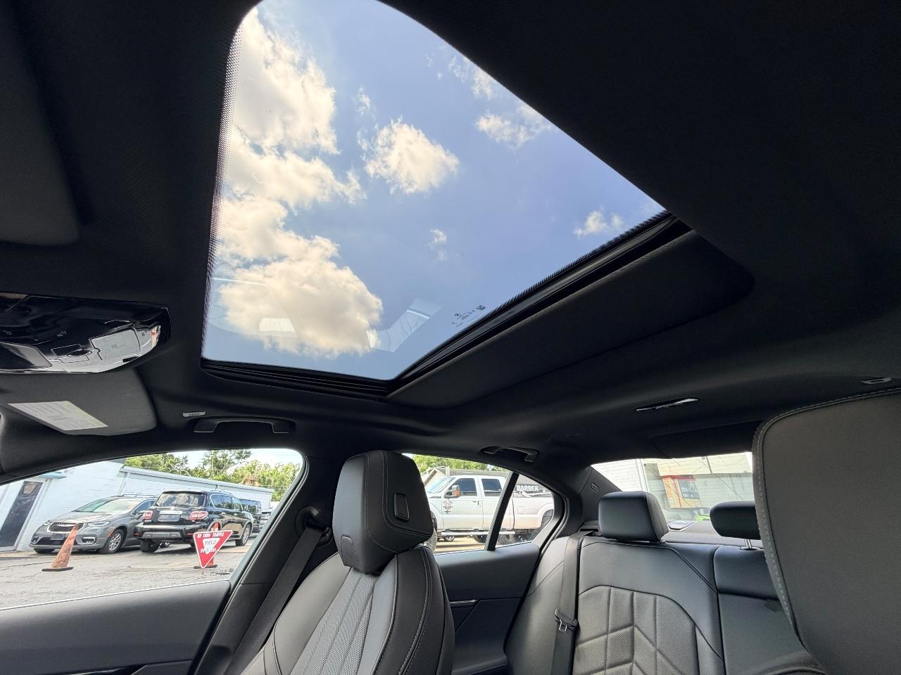 BMW 5-Series 530i 2025