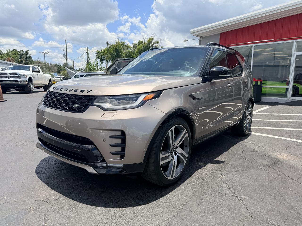 Land Rover Discovery R-Dynamic HSE 2023
