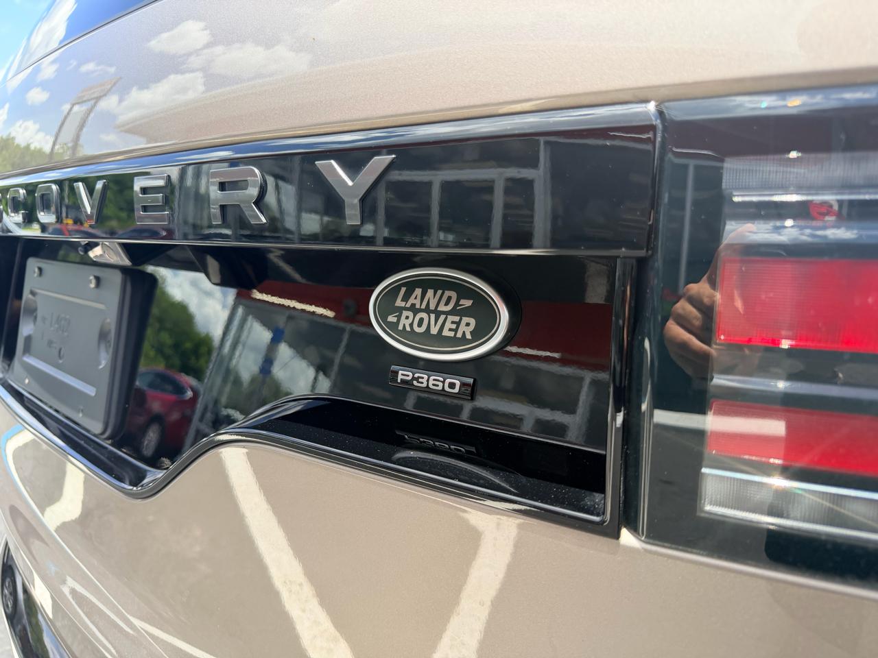 Land Rover Discovery R-Dynamic HSE 2023