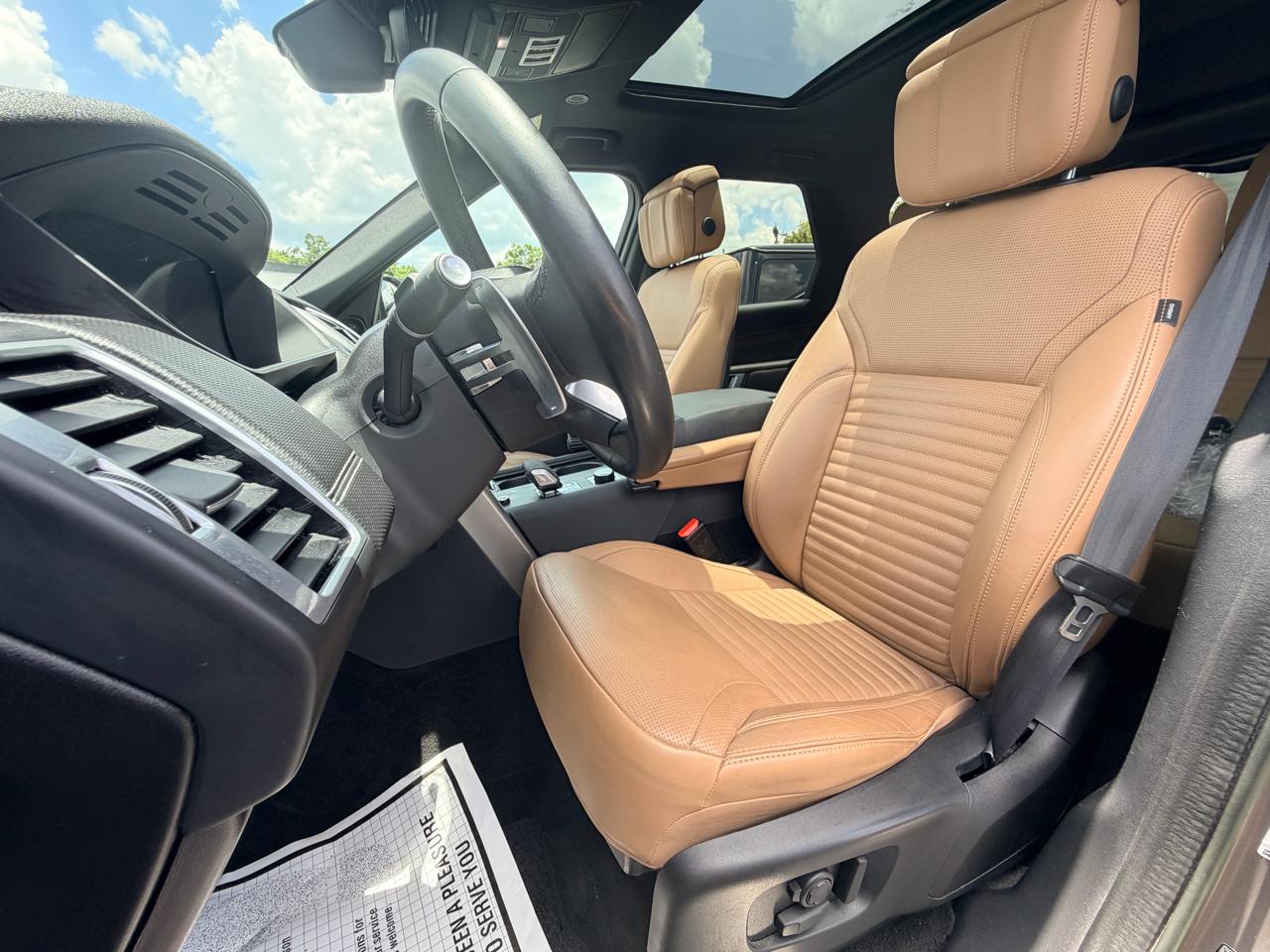 Land Rover Discovery R-Dynamic HSE 2023