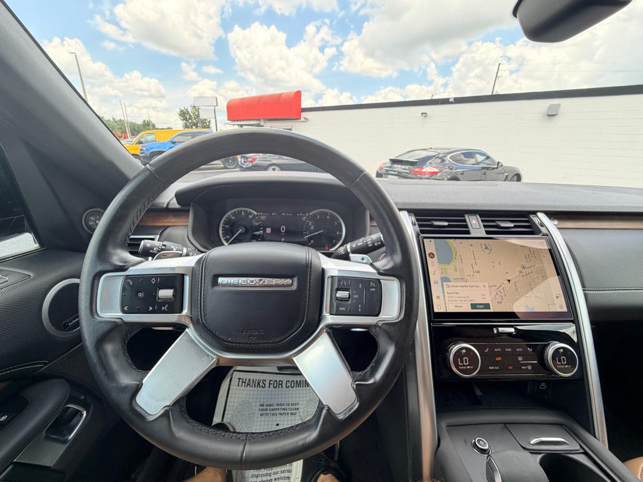 Land Rover Discovery R-Dynamic HSE 2023