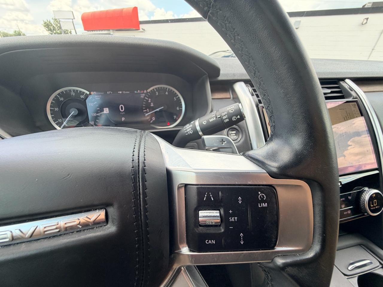 Land Rover Discovery R-Dynamic HSE 2023