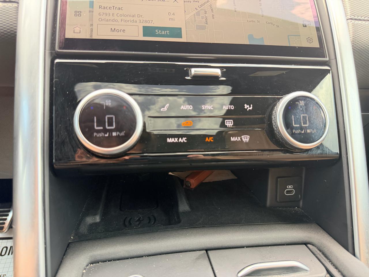 Land Rover Discovery R-Dynamic HSE 2023