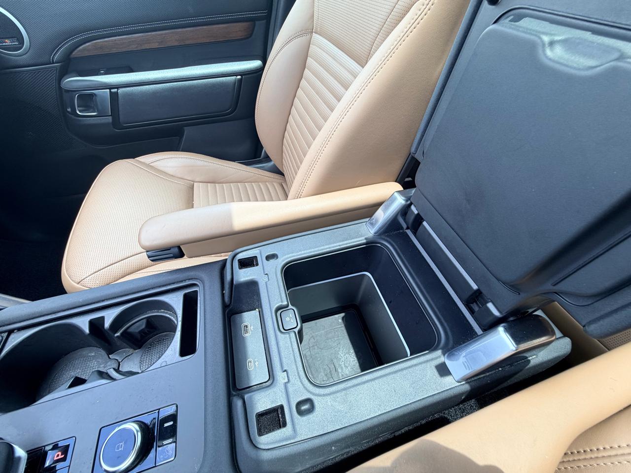 Land Rover Discovery R-Dynamic HSE 2023