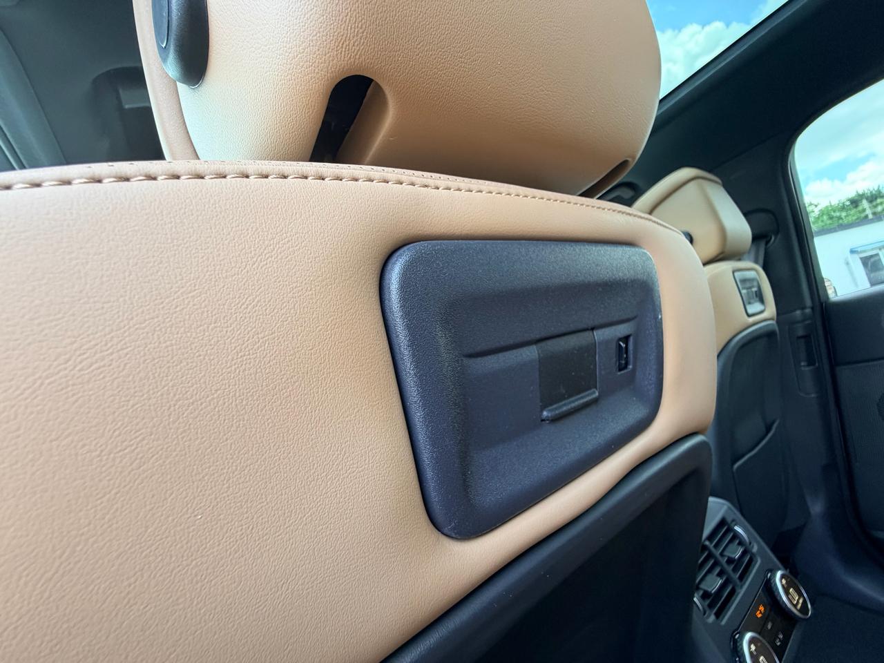 Land Rover Discovery R-Dynamic HSE 2023