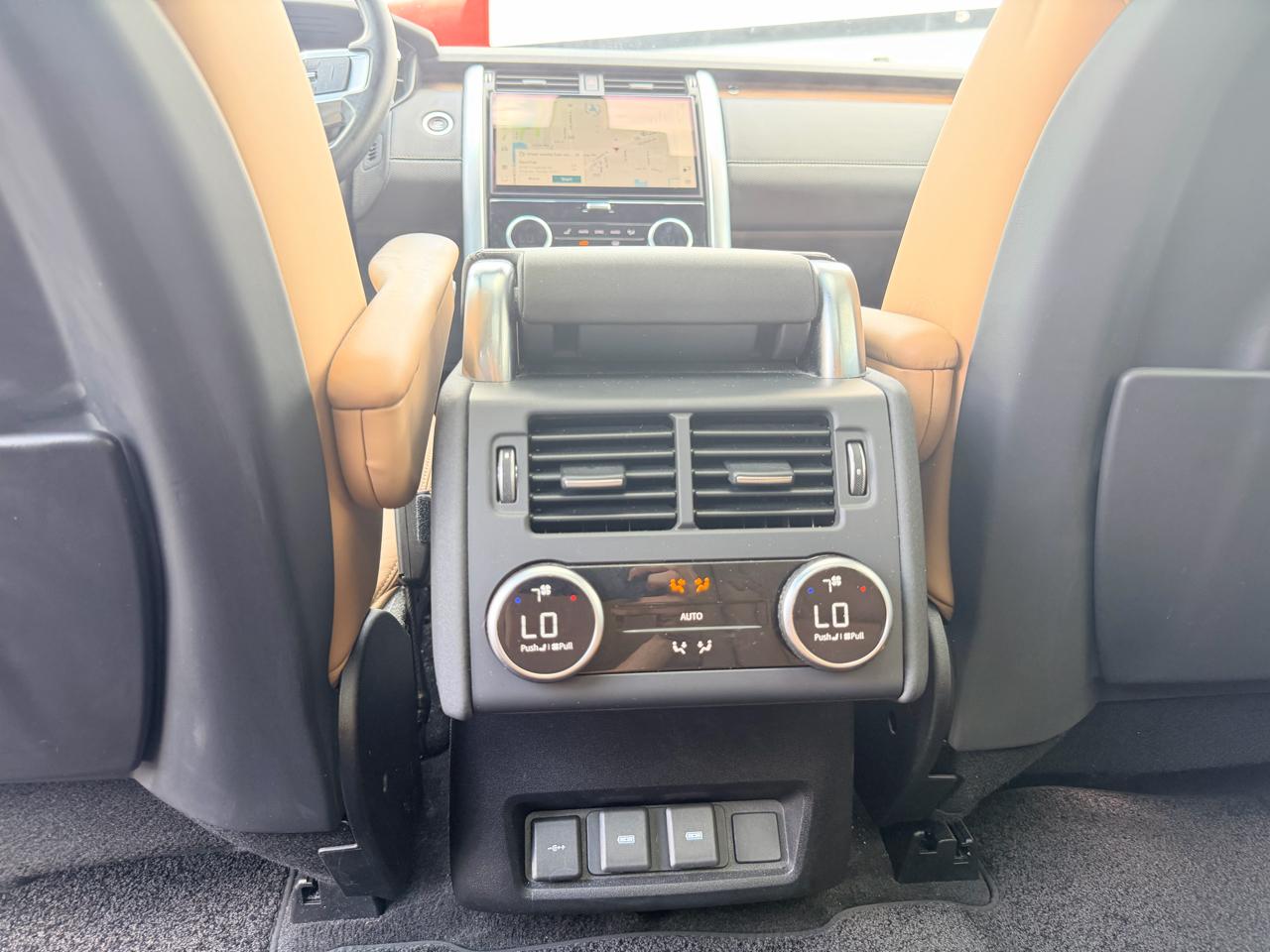 Land Rover Discovery R-Dynamic HSE 2023