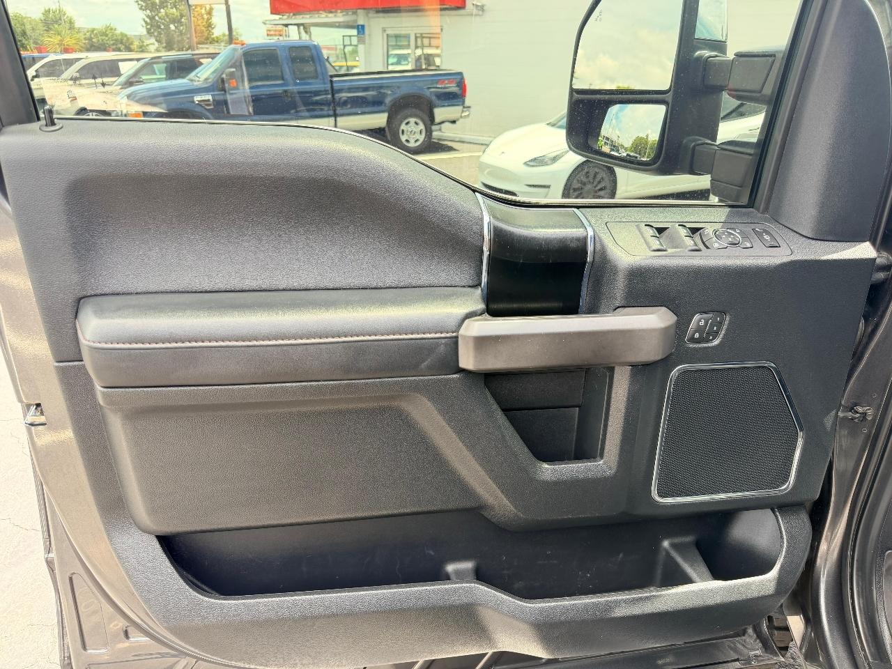 Ford F-250 SD Platinum Crew Cab 4WD 2019