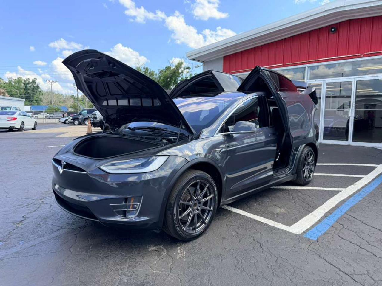 Tesla Model X 75D 2019