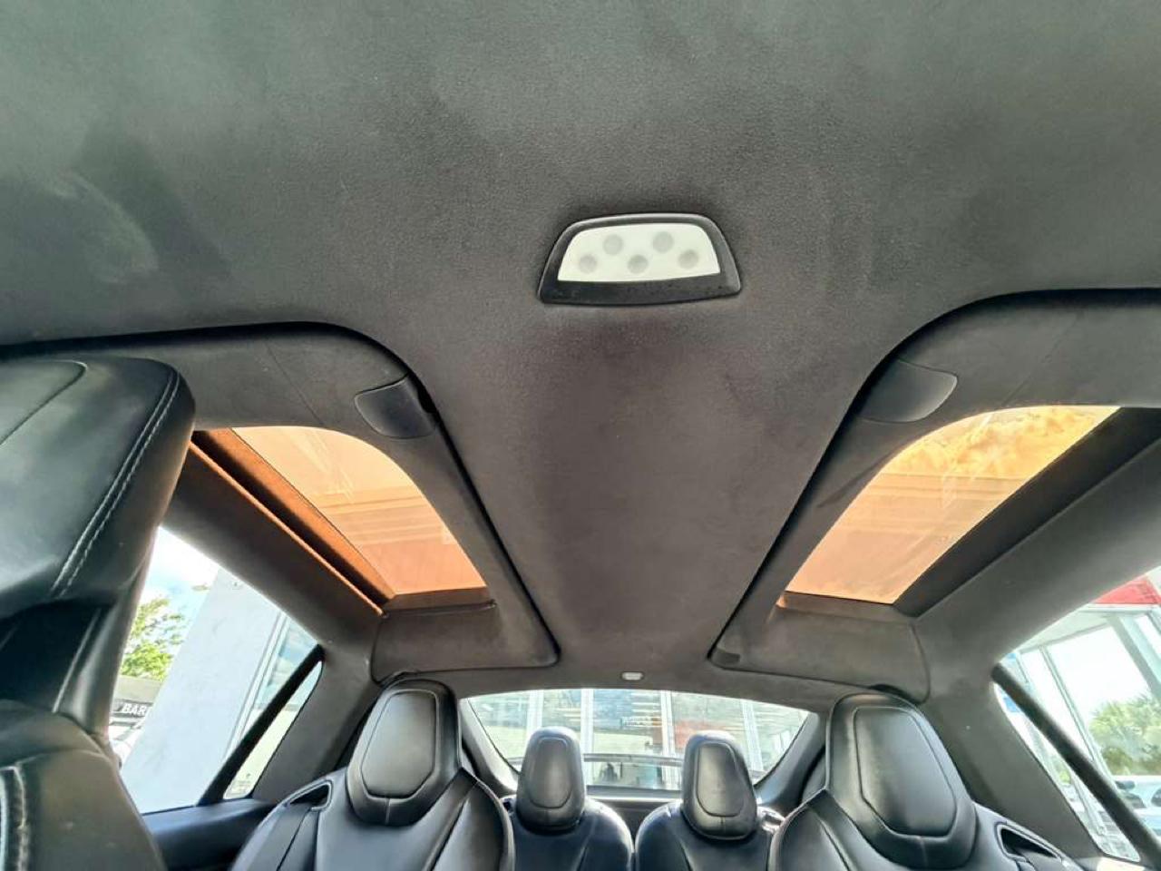 Tesla Model X 75D 2019