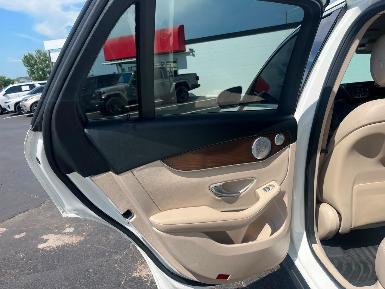 Mercedes-Benz GLC-Class GLC300 4MATIC 2018
