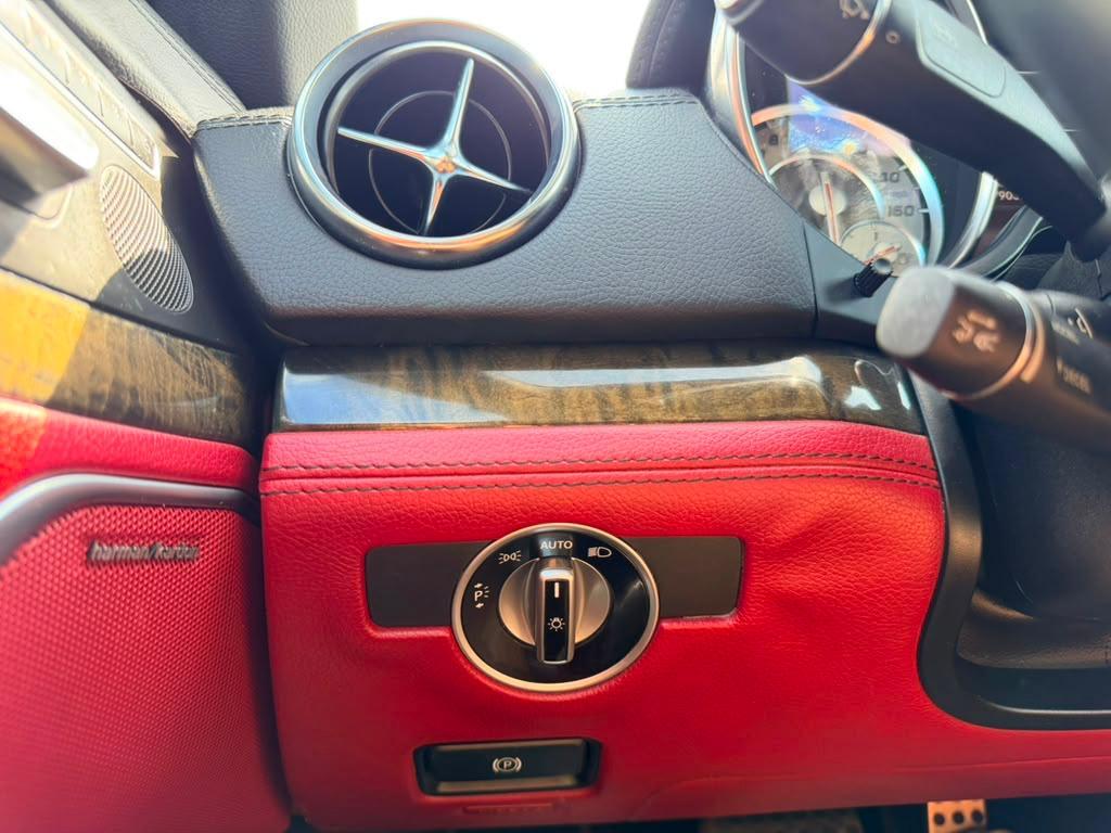 Mercedes-Benz SL-Class SL550R 2014