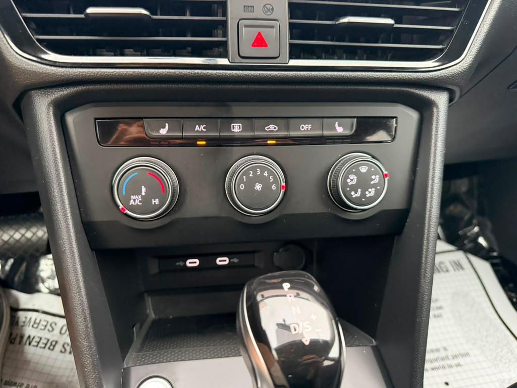 Volkswagen Taos SE 2022