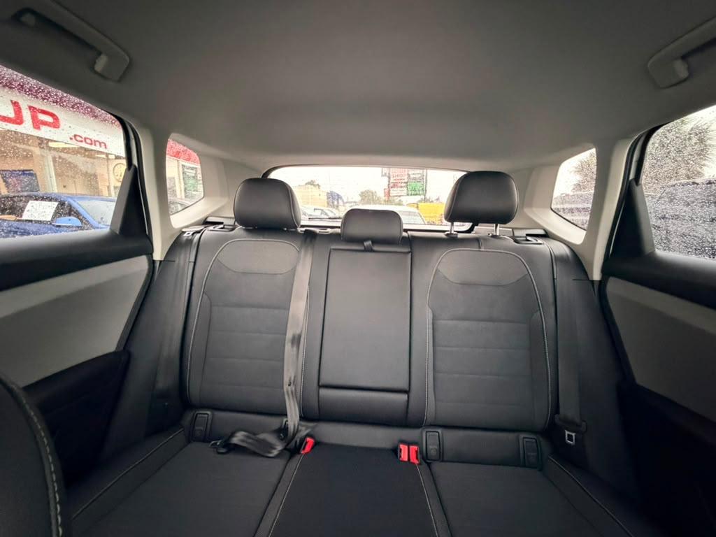 Volkswagen Taos SE 2022