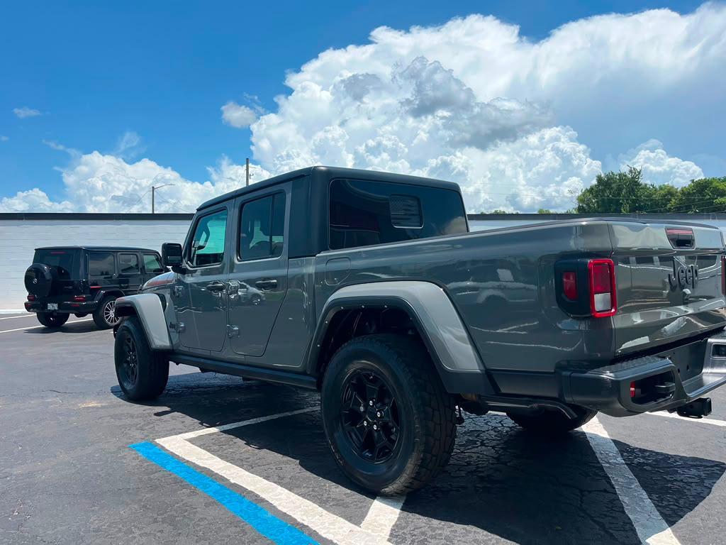 Jeep Gladiator Sport 2021