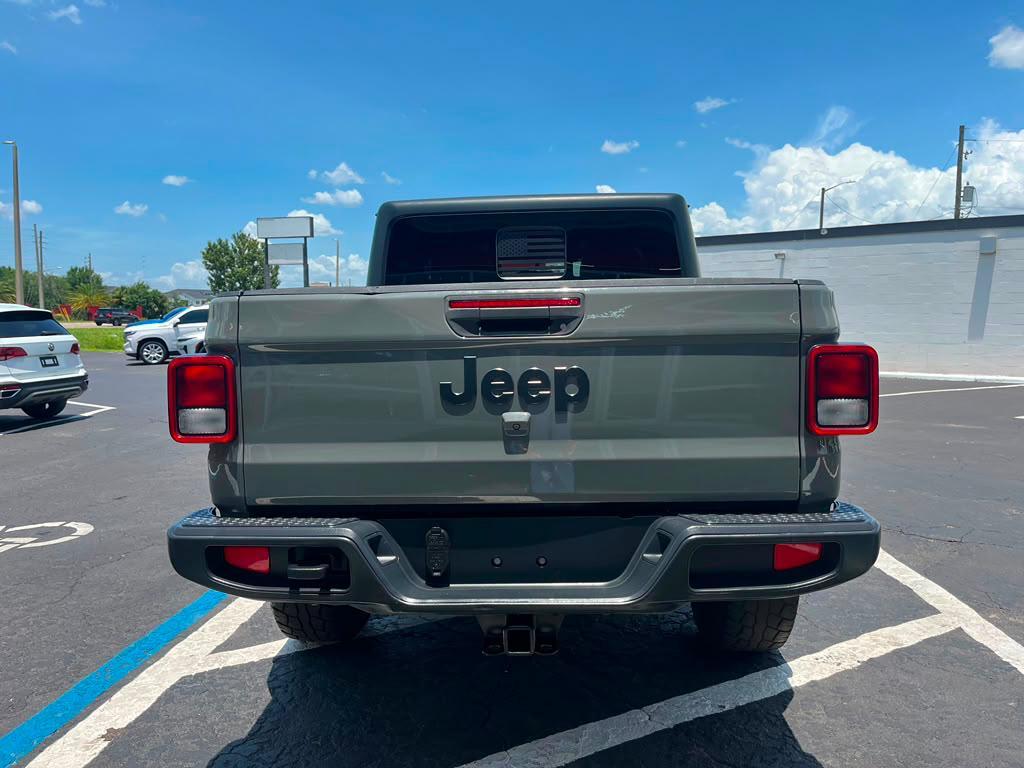 Jeep Gladiator Sport 2021
