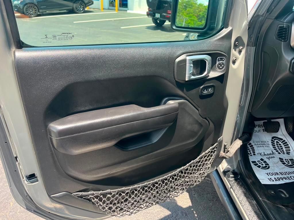Jeep Gladiator Sport 2021