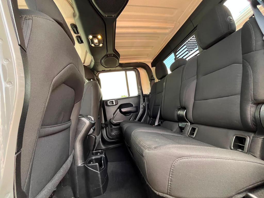 Jeep Gladiator Sport 2021