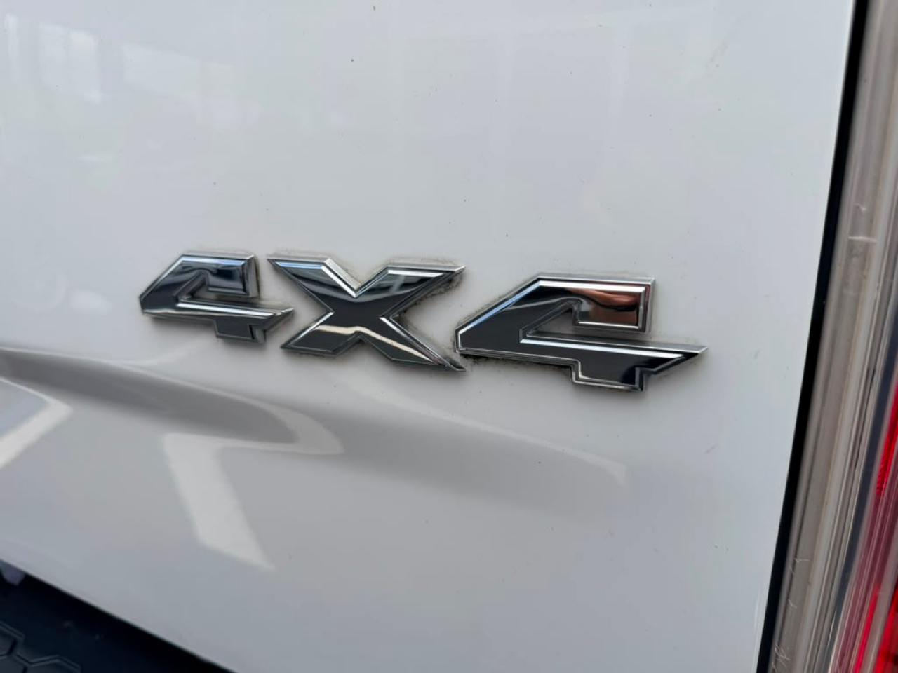 RAM 3500 Laramie Mega Cab 4WD DRW 2017