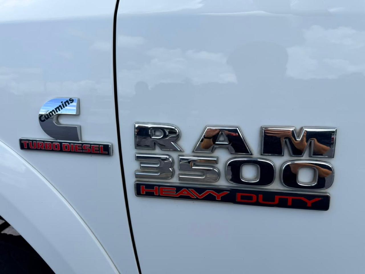 RAM 3500 Laramie Mega Cab 4WD DRW 2017