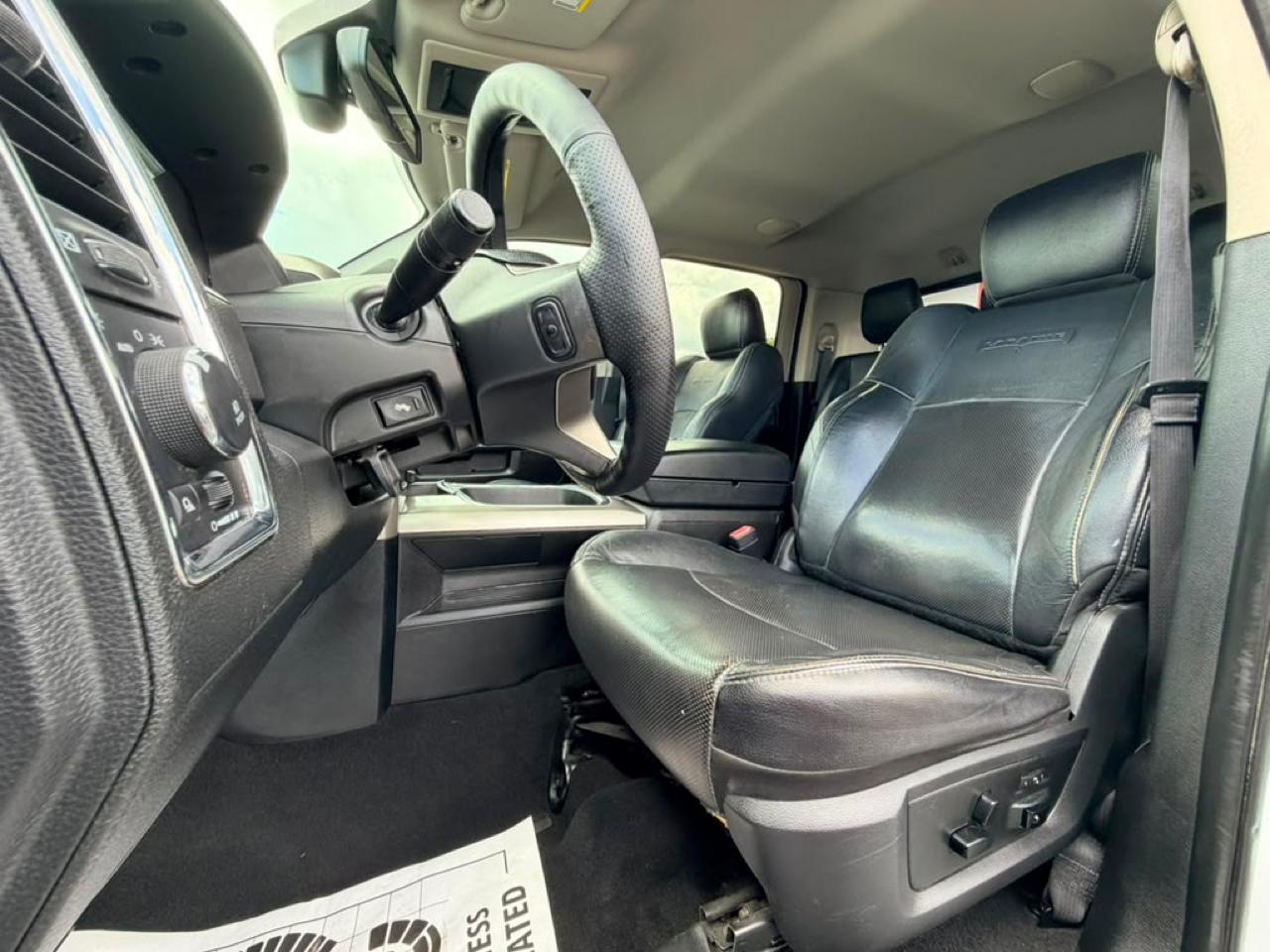 RAM 3500 Laramie Mega Cab 4WD DRW 2017
