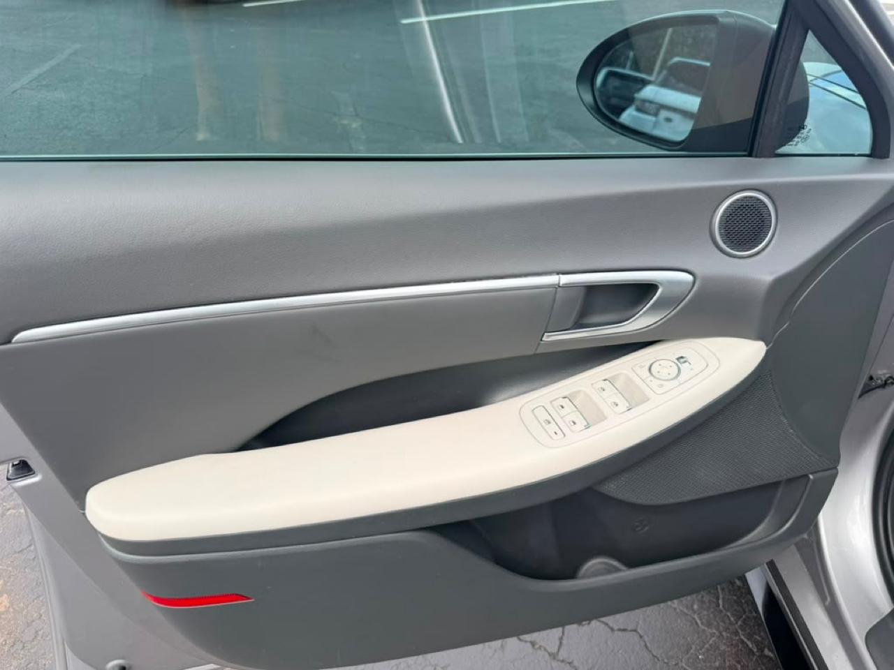 Hyundai Sonata SEL 2021