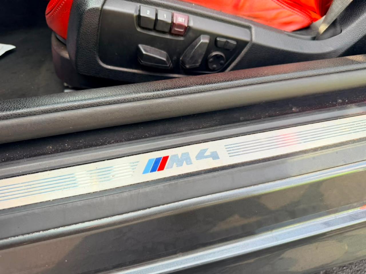 BMW M4 Convertible 2015