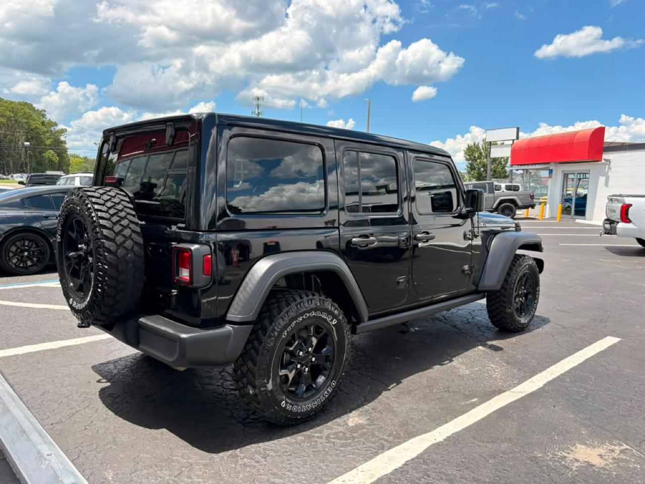 Jeep Wrangler Unlimited Sport 2021