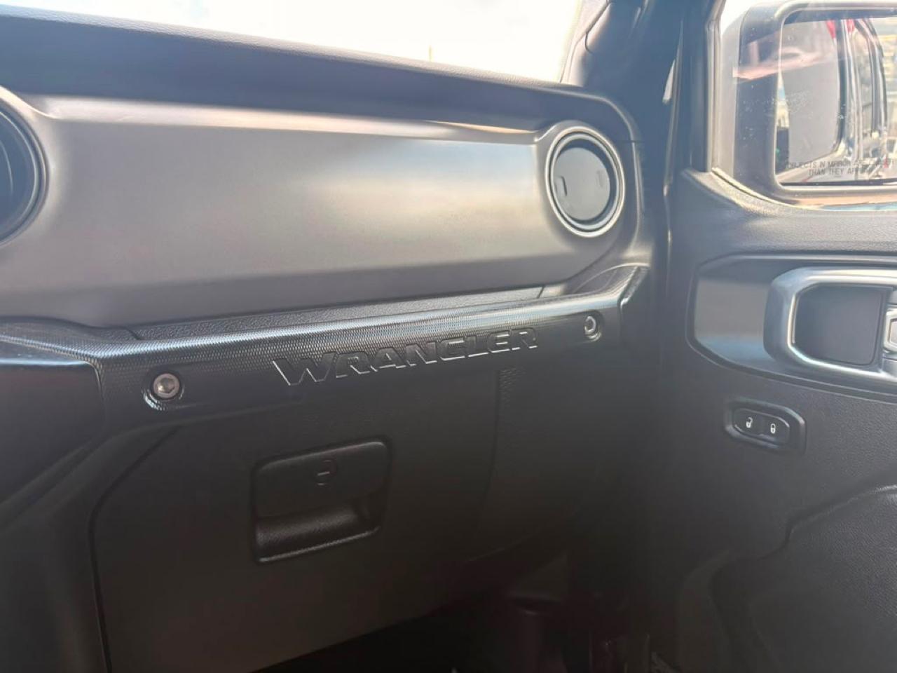 Jeep Wrangler Unlimited Sport 2021