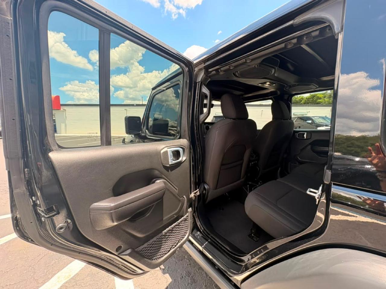 Jeep Wrangler Unlimited Sport 2021