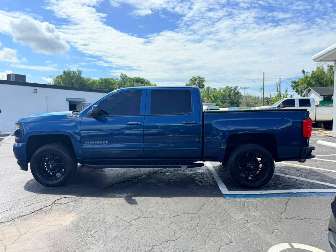 Chevrolet Silverado 1500 LT Crew Cab 4WD 2018