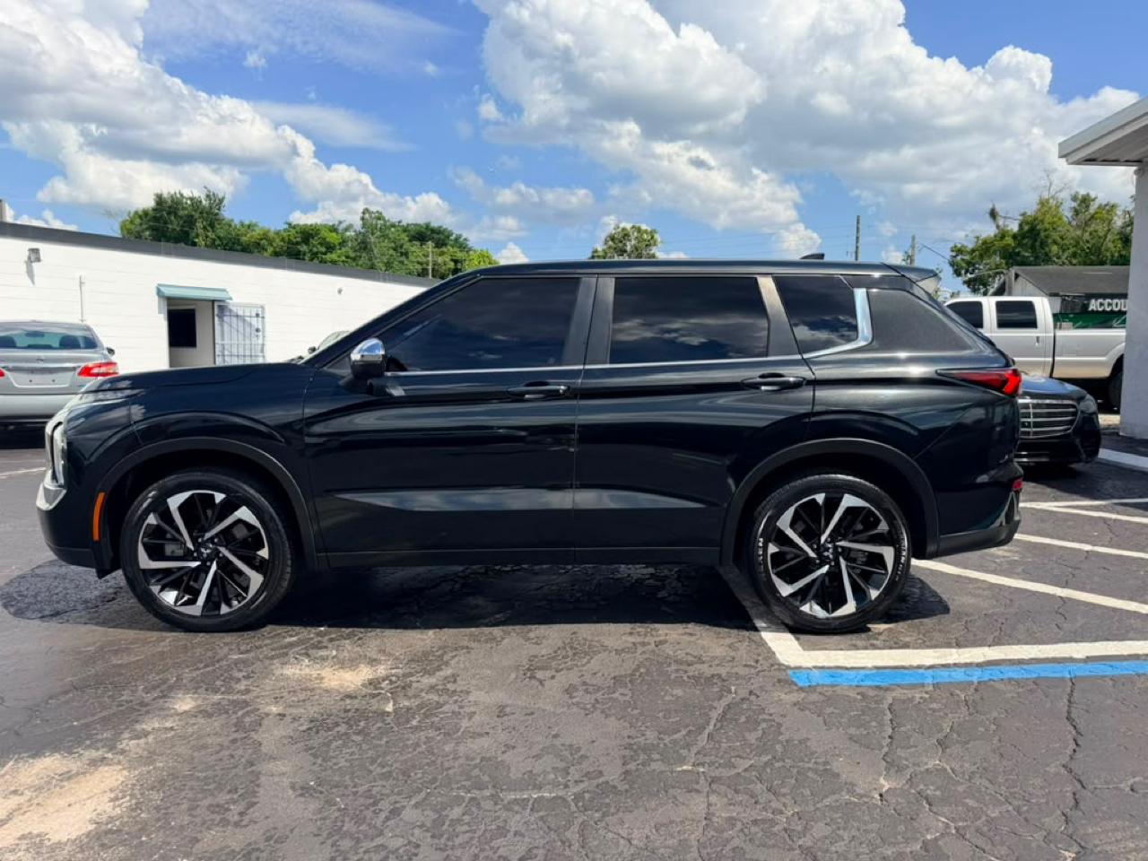 Mitsubishi Outlander ES 2WD 2022