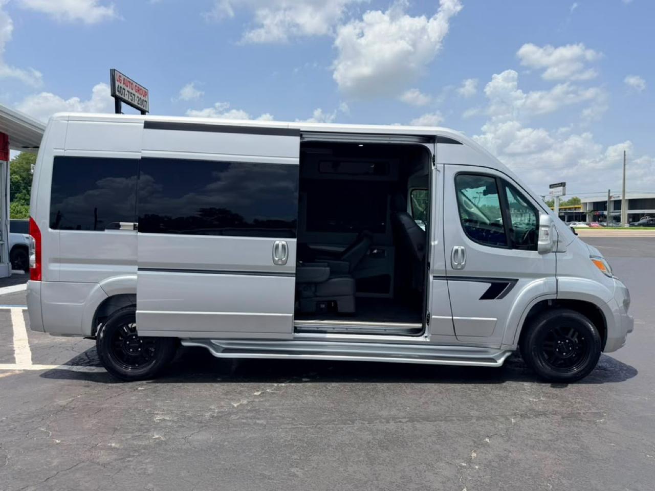 RAM Promaster 2500 High Roof Window Van 2023