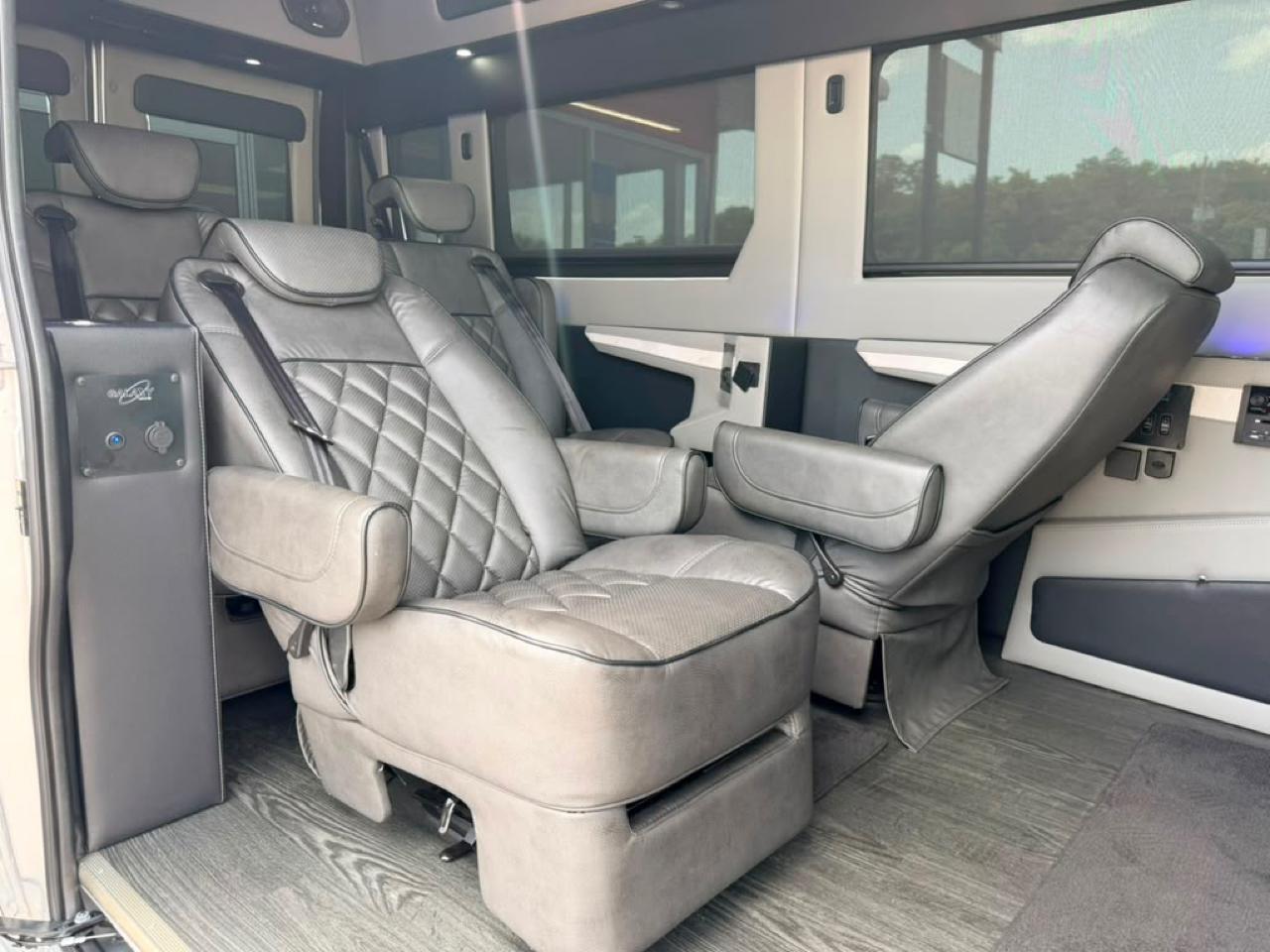 RAM Promaster 2500 High Roof Window Van 2023