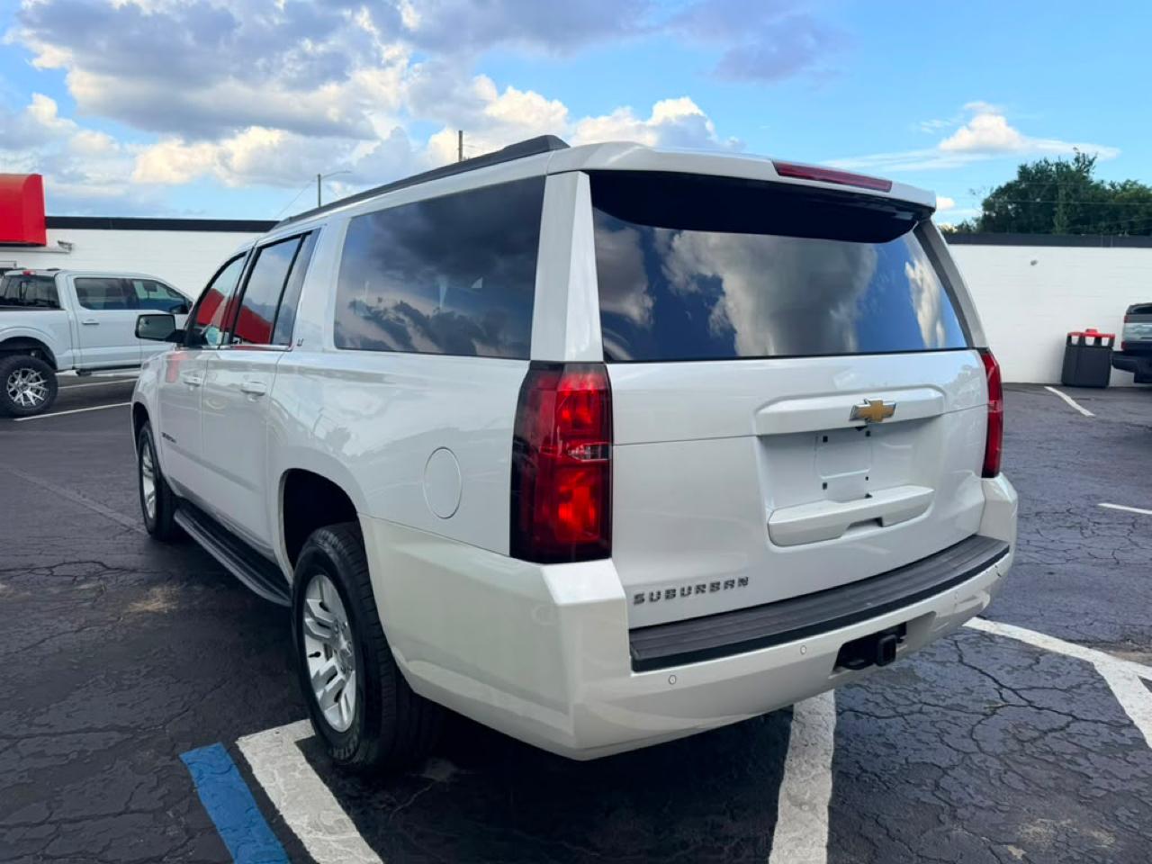 Chevrolet Suburban LT 2WD 2017