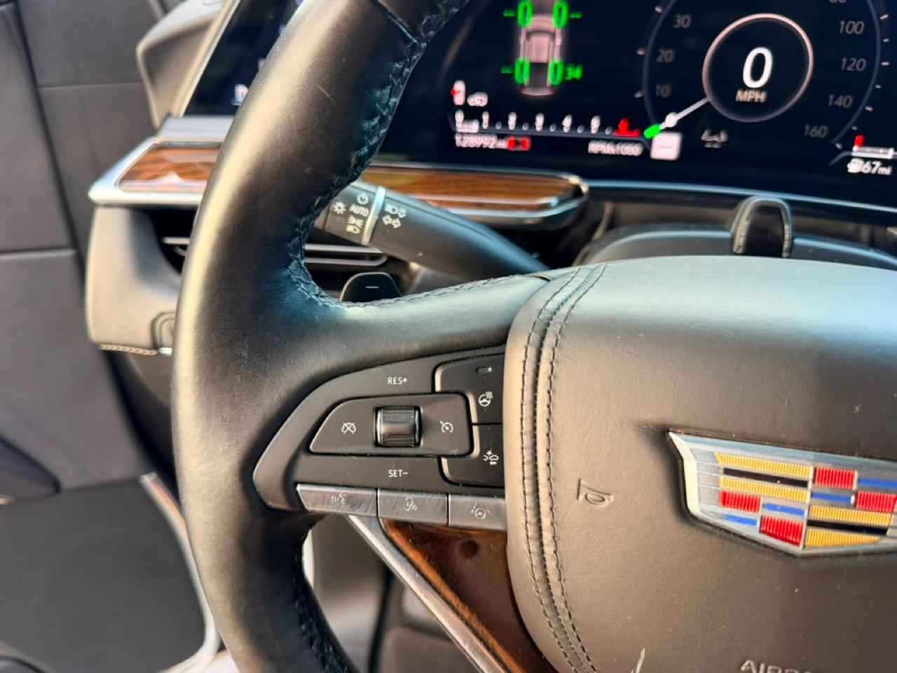 Cadillac Escalade ESV Sport Platinum AWD 2021