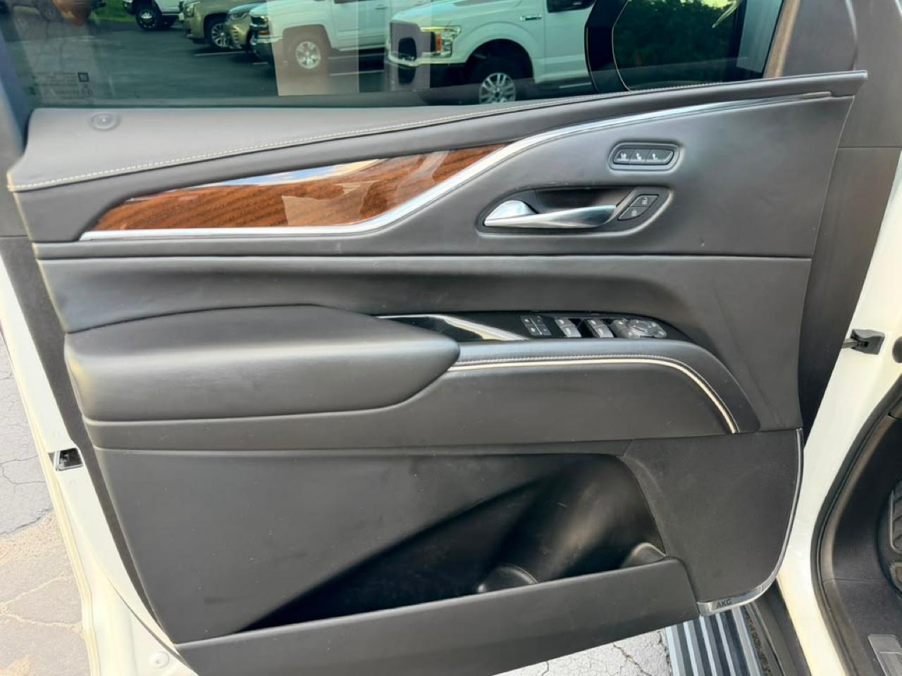 Cadillac Escalade ESV Sport Platinum AWD 2021