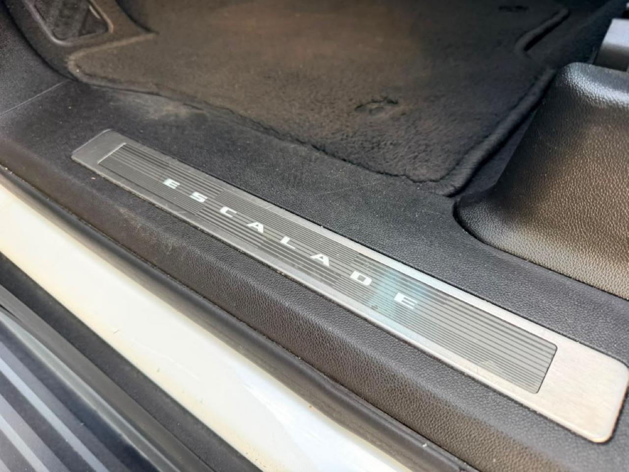 Cadillac Escalade ESV Sport Platinum AWD 2021