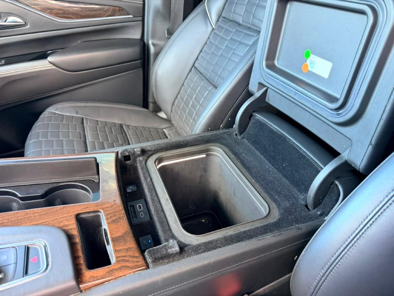 Cadillac Escalade ESV Sport Platinum AWD 2021