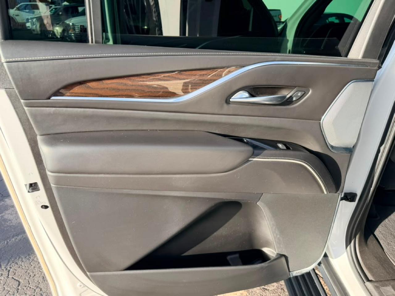 Cadillac Escalade ESV Sport Platinum AWD 2021