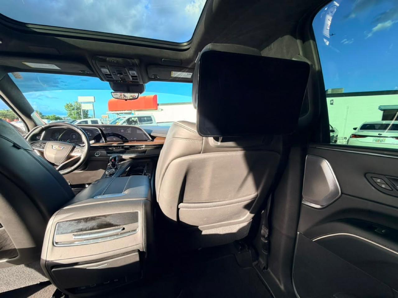 Cadillac Escalade ESV Sport Platinum AWD 2021
