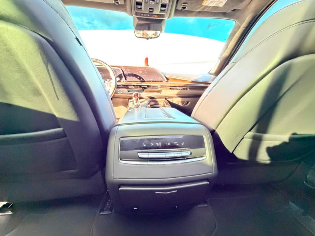 Cadillac Escalade ESV Sport Platinum AWD 2021