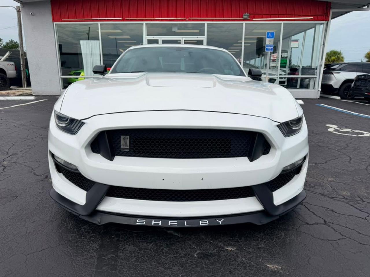 Ford Shelby GT350 Base 2016