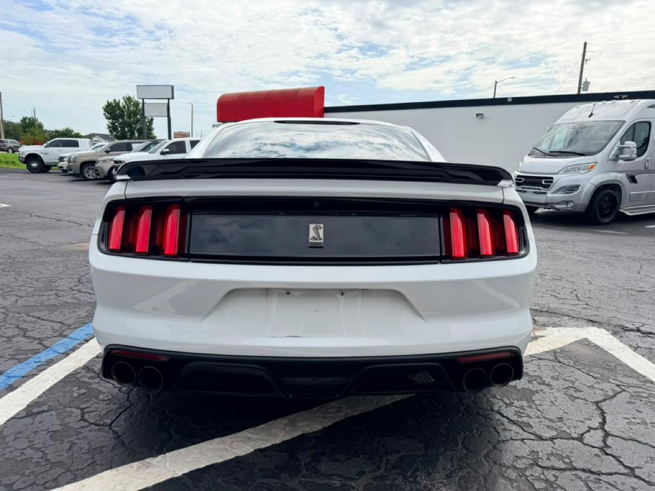 Ford Shelby GT350 Base 2016
