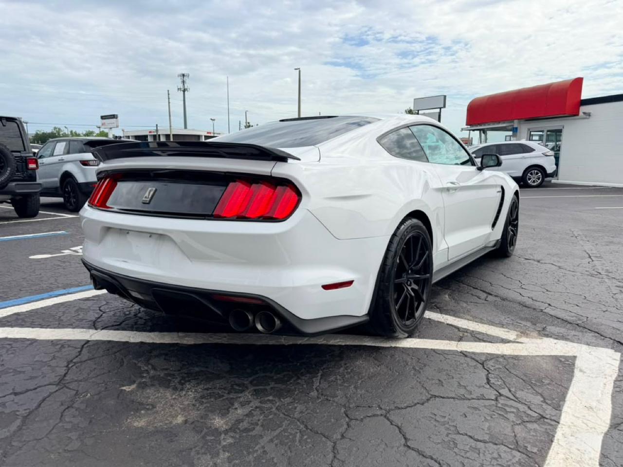 Ford Shelby GT350 Base 2016