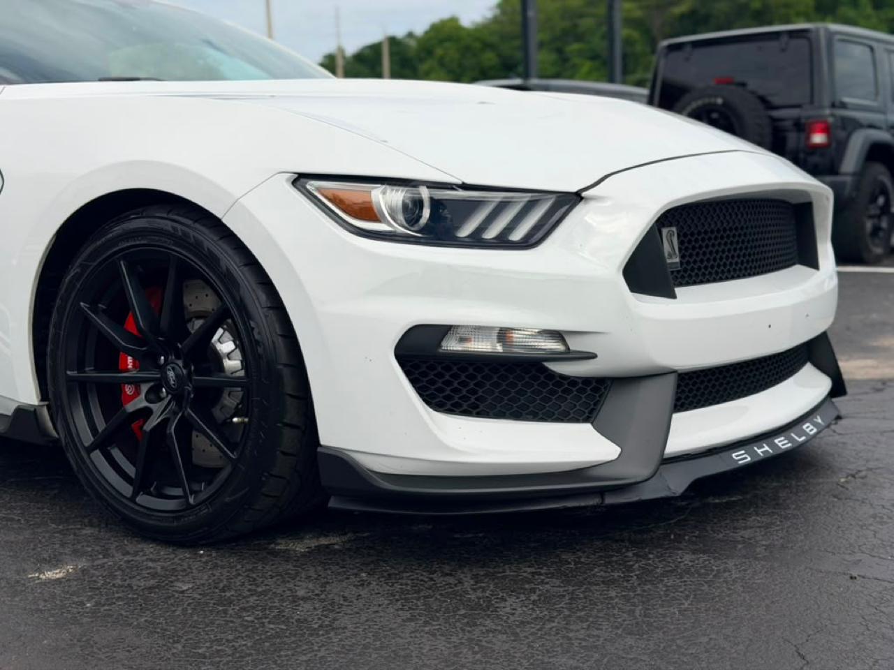 Ford Shelby GT350 Base 2016