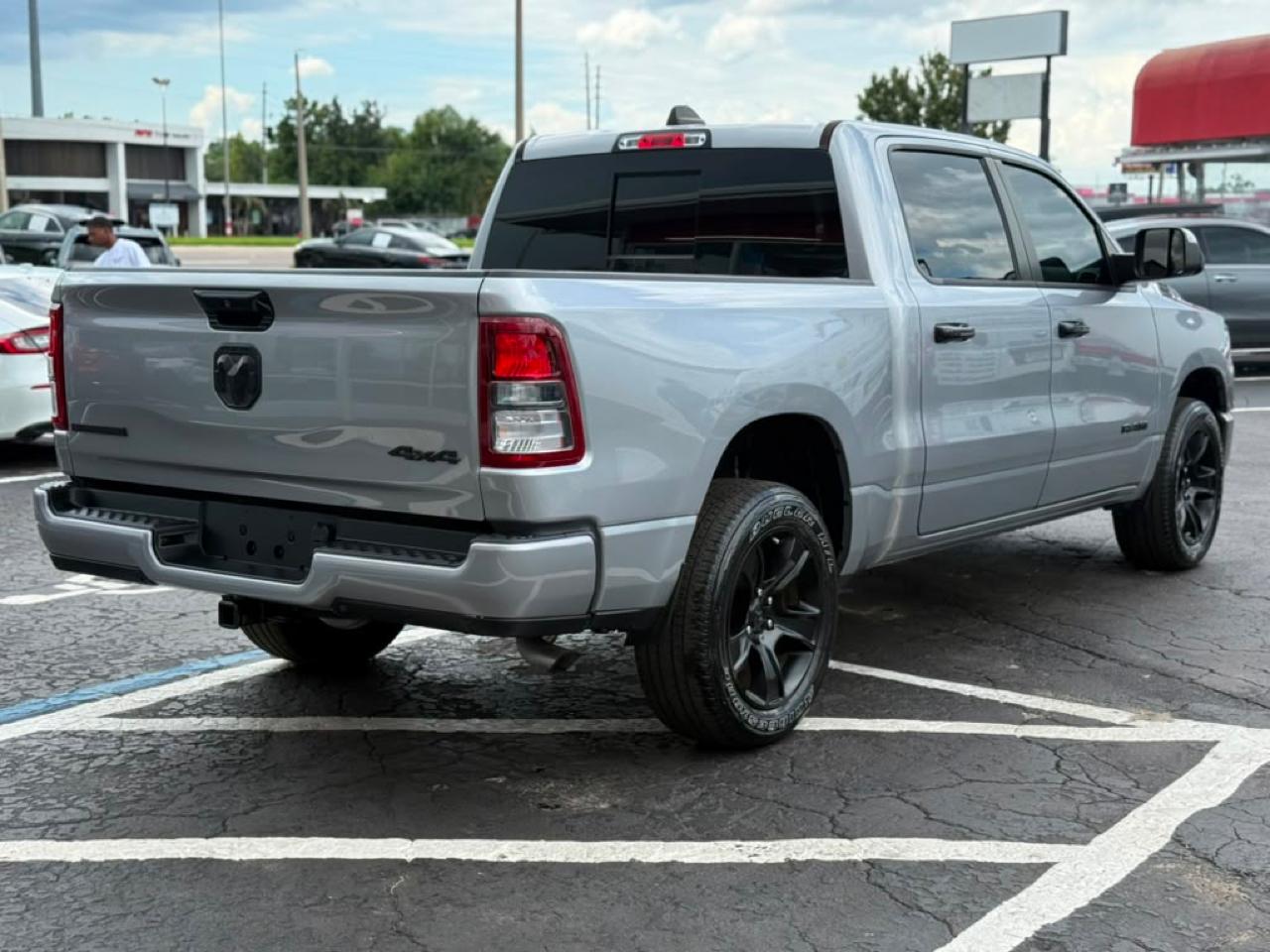 RAM 1500 Big Horn Crew Cab SWB 4WD 2023